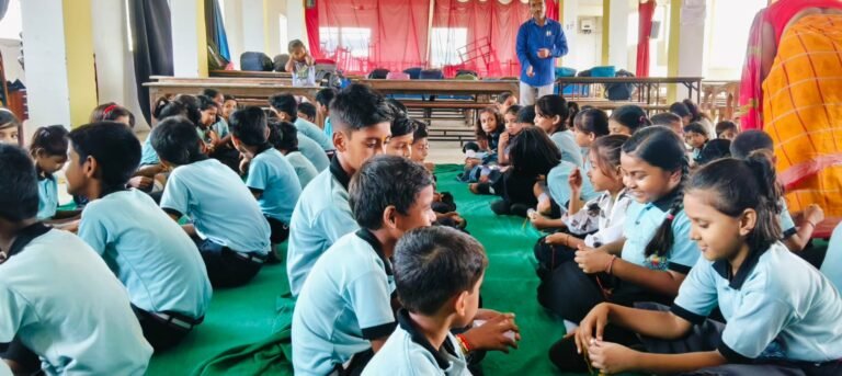 रक्षाबंधन भाई बहनों का स्नेह व प्यार भरा