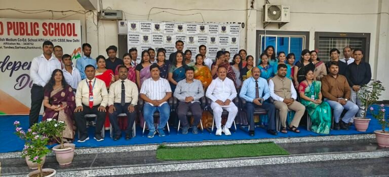 ऑक्सफोर्ड पब्लिक स्कूल में हर्षोल्लास के साथ मनाया गया शिक्षक दिवस