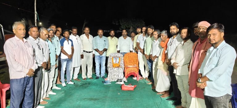 प्रशासन से मंत्री सुदिव्य कुमार सोनू के सम्मान में विश्वकर्मा पूजा के अवसर पर जिले में कोई भी सांस्कृतिक कार्यक्रम करने की अनुमति नहीं देने की मांगसुरेंद्र विश्वकर्मा